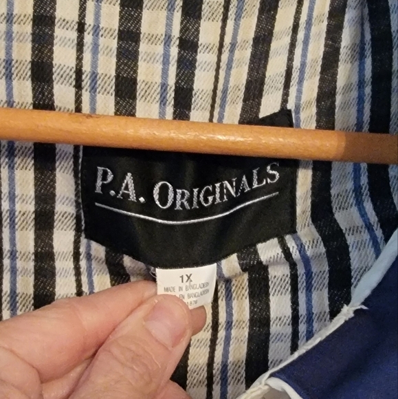 P.A. Originals khaki colored womens jackets with pockets and a hood. - Picture 2 of 5